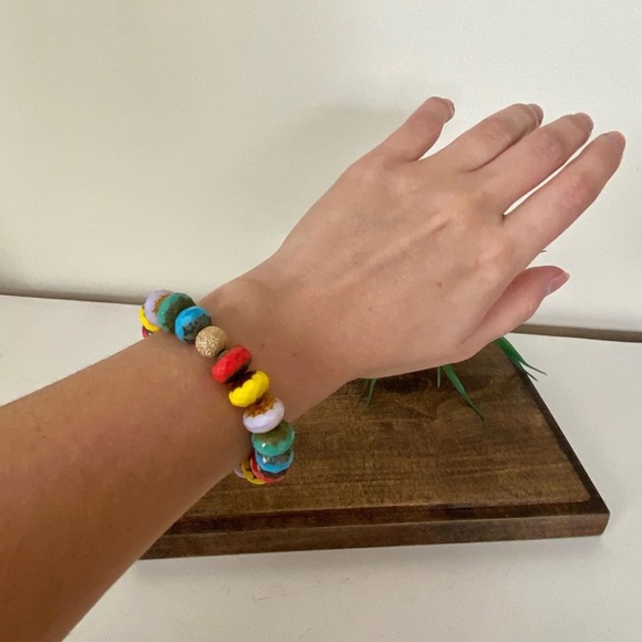 Stunning Stretchy Colorful Beaded Bracelet - Picture 6 of 6